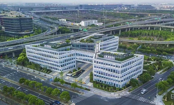 宝业中心：上海市西侧高速发展区办公楼