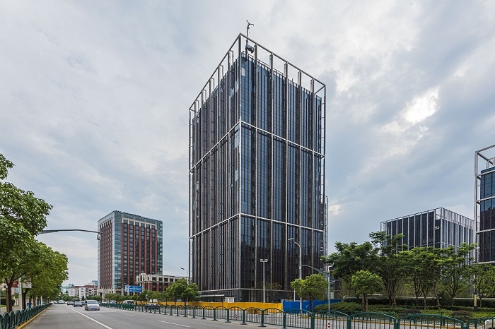 陆家嘴滨江中心